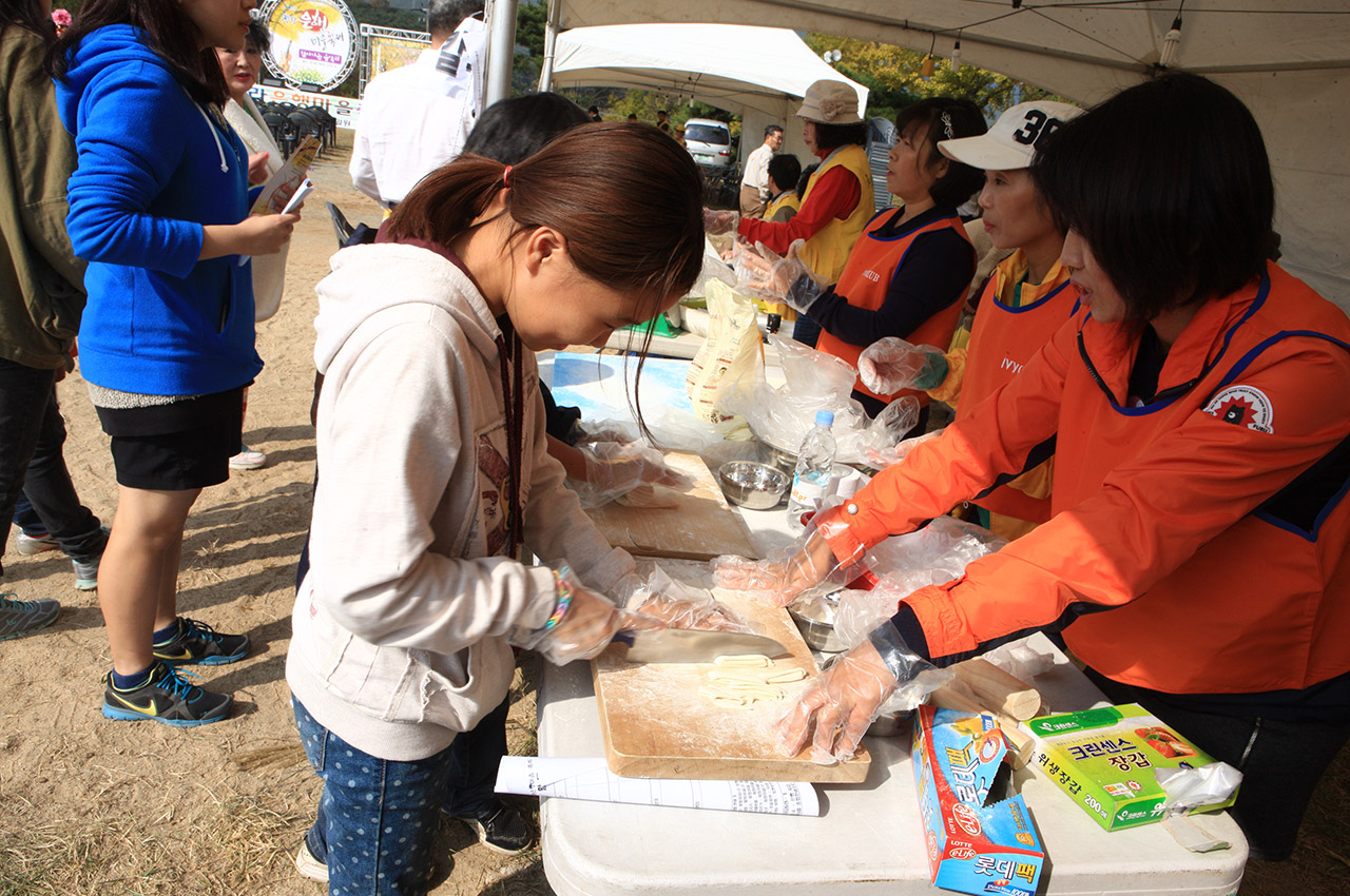 은행마을축제 사진